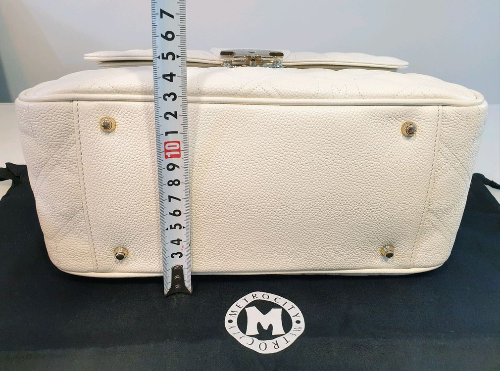 메트로시티 가방 퀼팅 숄더백 크림화이트 색상--3