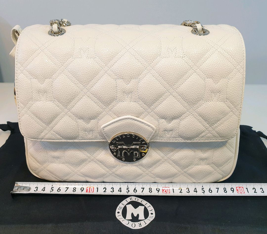 메트로시티 가방 퀼팅 숄더백 크림화이트 색상--2