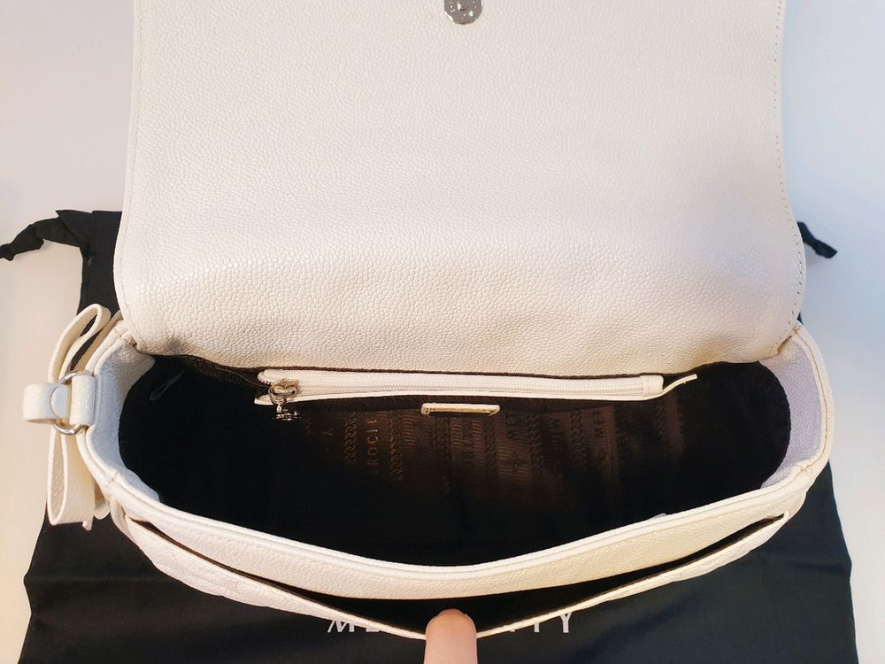 메트로시티 가방 퀼팅 숄더백 크림화이트 색상--6