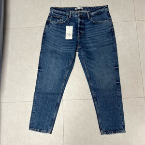 새제품 - ZARA 36 남성 슬림크롭 워싱 데님 청바
