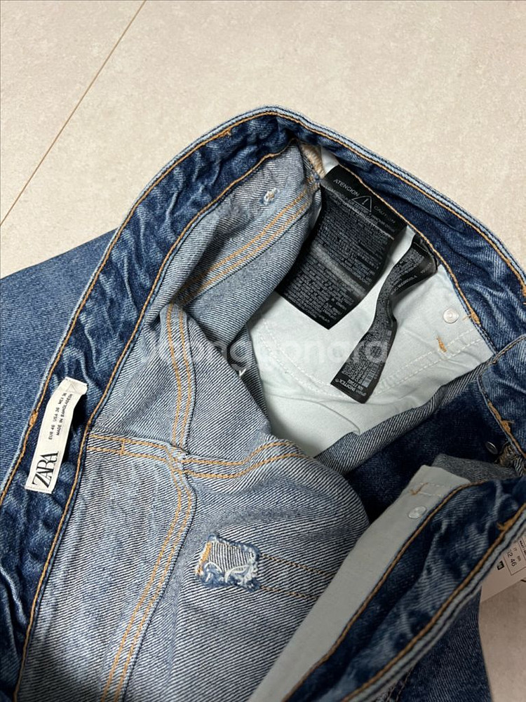 새제품 - ZARA 36 남성 슬림크롭 워싱 데님 청바--4