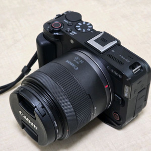 캐논 EOS R50V 14-30mm 렌즈킷 판매합니다.