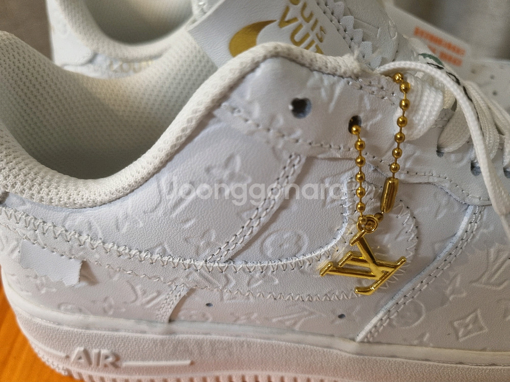 루이비통 x 나이키 에어포스1 스니커즈 새상품--7