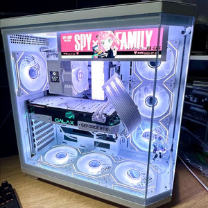 데스크탑 PC 컴퓨터 팝니다. 게이밍·영상편집·화이트