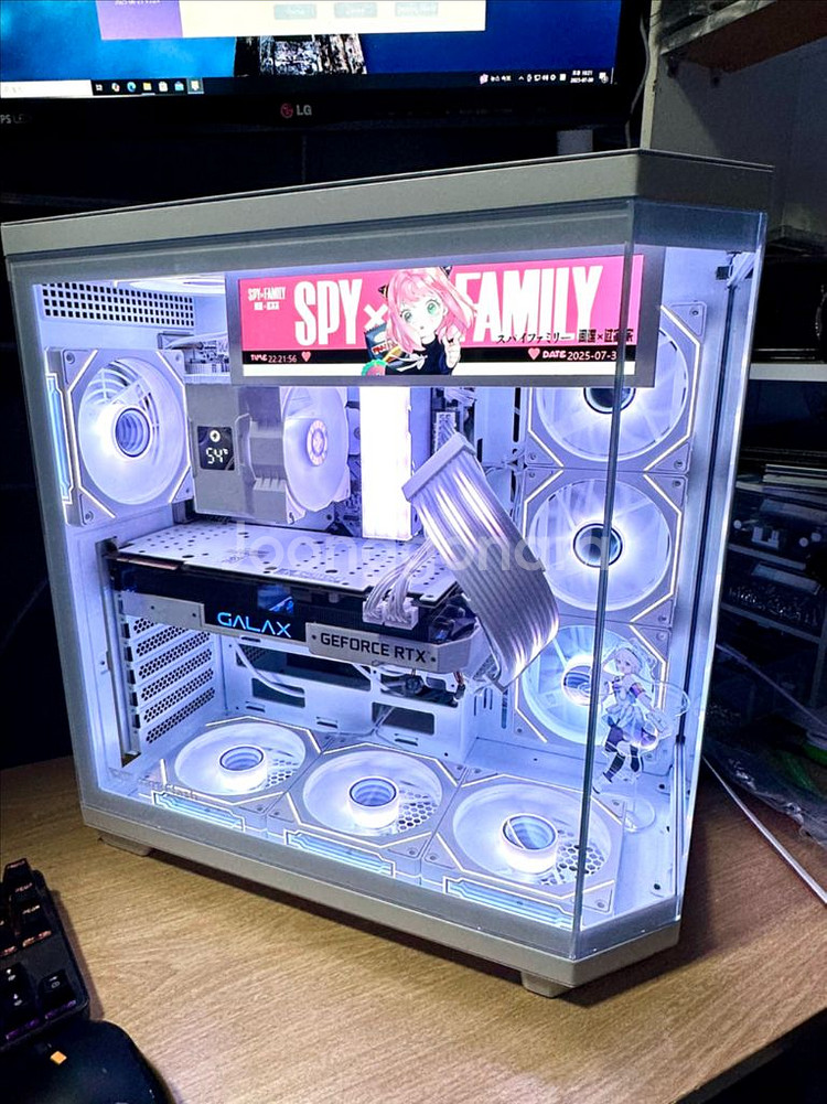 데스크탑 PC 컴퓨터 팝니다. 게이밍·영상편집·화이트--2