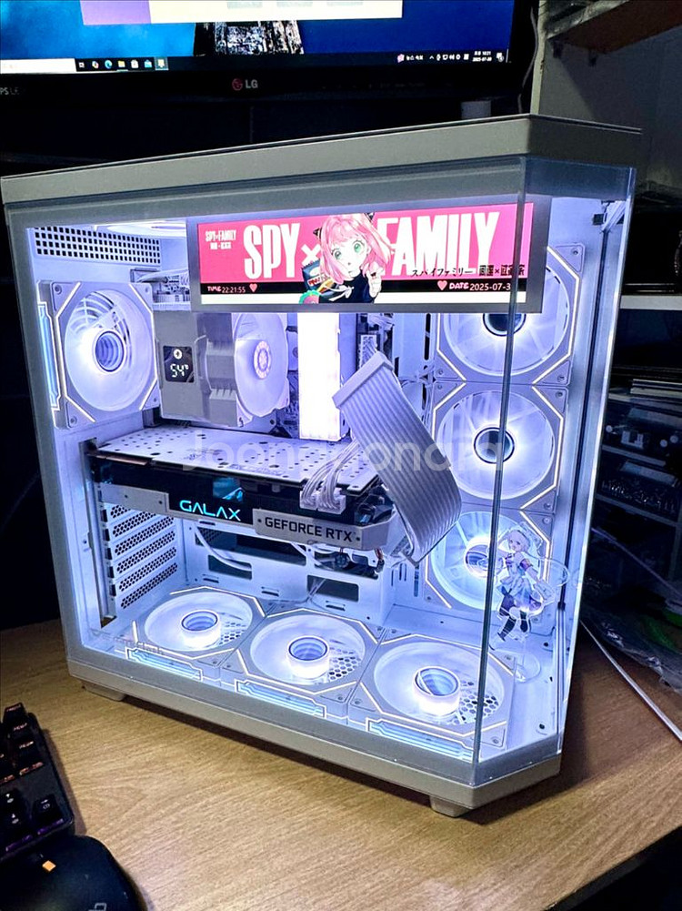 데스크탑 PC 컴퓨터 팝니다. 게이밍·영상편집·화이트--1