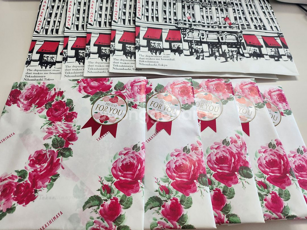 [미개봉] 비비안웨스트우드 손수건 5장 5만원--0