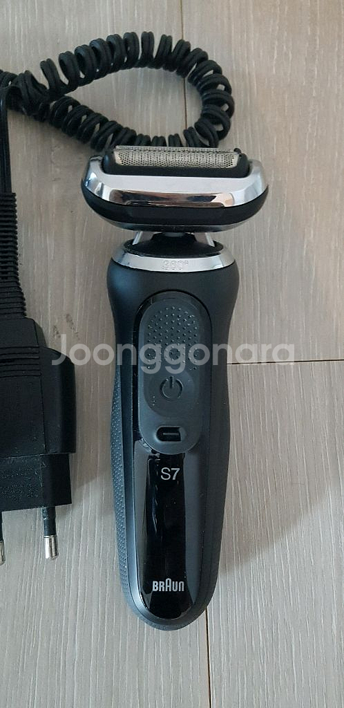 브라운 S7 프로9000 전기면도기 세트--3