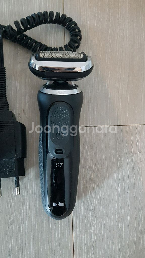 브라운 S7 프로9000 전기면도기 세트--1