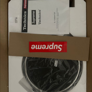 슈프림 x 테크닉스 SL-1200MKII 한정판