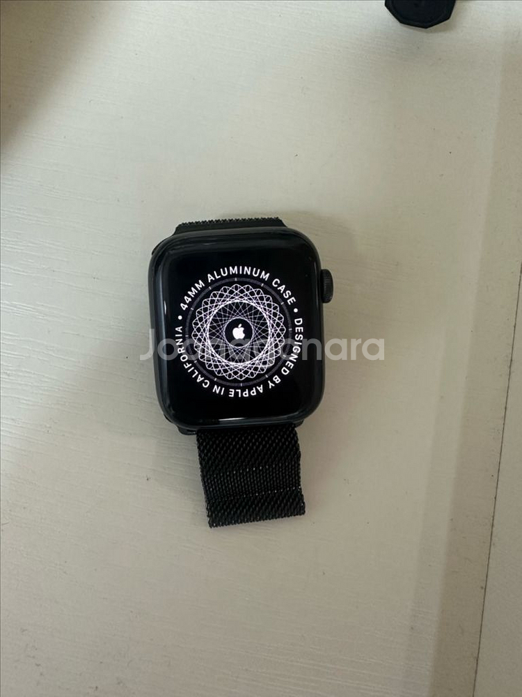 애플워치 se 44 판매합니다--0