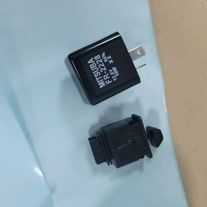 슈퍼커브 순정 깜빡이 및 릴레이미츠바 FR-2228 릴레이입니다12.8V 85c/m x2검정색 릴레이입니다