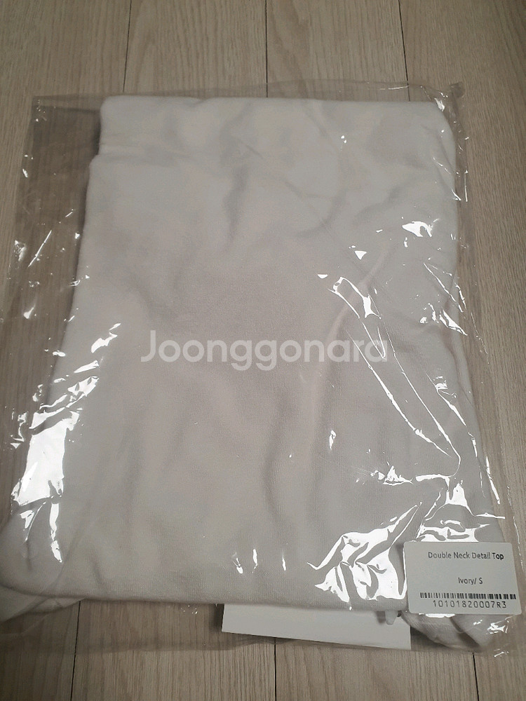 새상품)BLBT(별밭양품점) 폴라티 아이보리--2