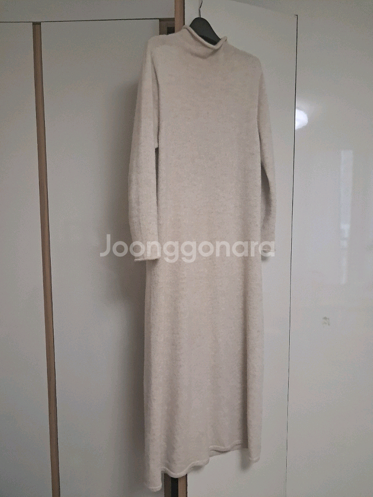 더캐시미어 홀가먼트 니트 드레스--1