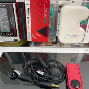 워크맨용 빈티지 이어폰: Sony MDR-E868