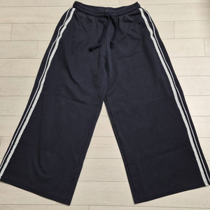 고급 자라 여성 크롭 트레이닝 팬츠 M