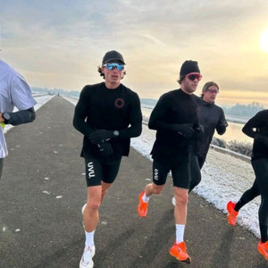 러닝)UVU 하프타이즈 블랙/그레이