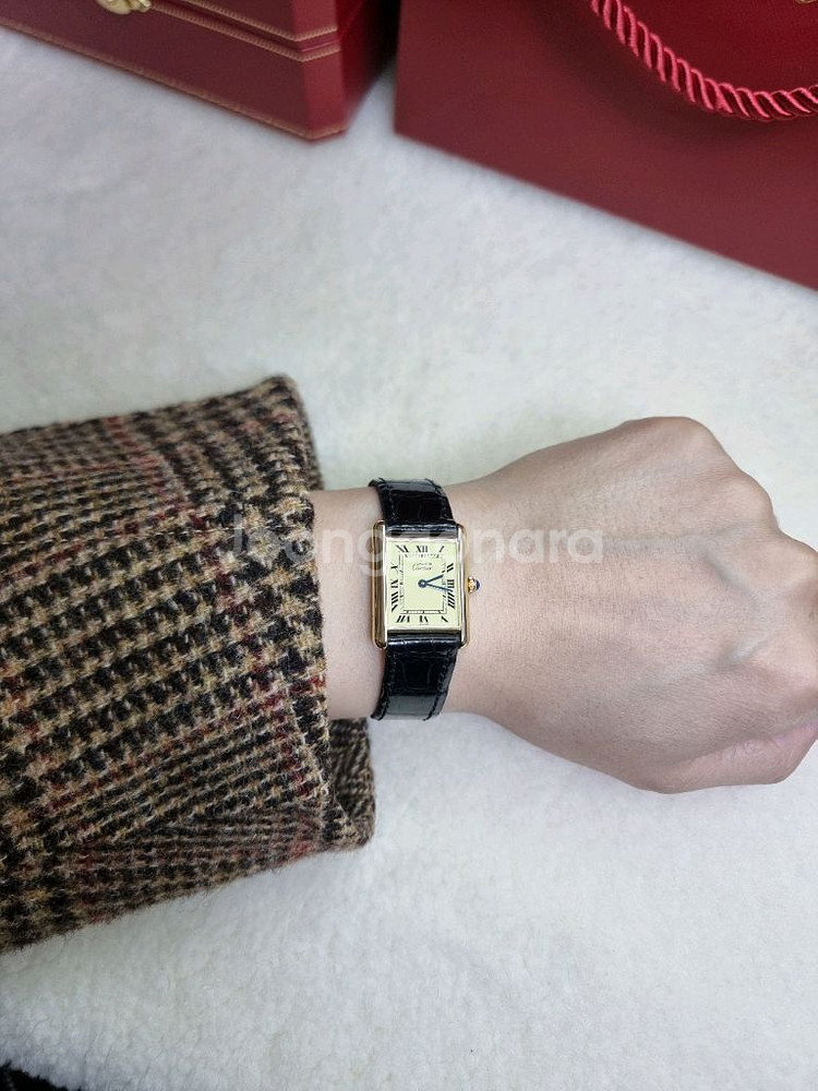 까르띠에 빈티지 탱크머스트 라지 샴페인다이얼 핀버클 시--7