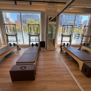 인투 필라테스 콤비리포머(체어 4대 드림)