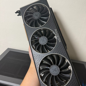 라데온 RX6900XT Merc 그래픽카드