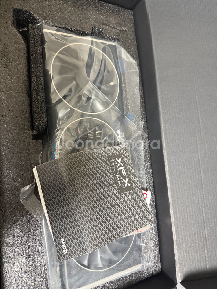 라데온 RX6900XT Merc 그래픽카드--3