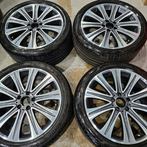 W213 벤츠E클래스 E400 19인치 순정 휠타이어 판매합니다