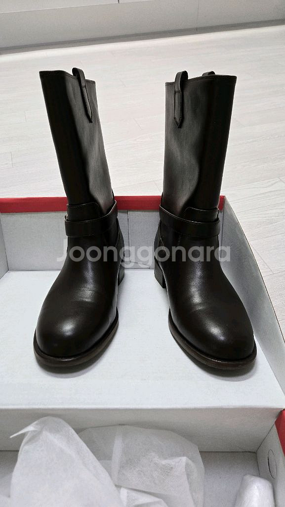 코모레비뮤지엄 소가죽 스트랩 클래식 미들부츠250 /km083--0