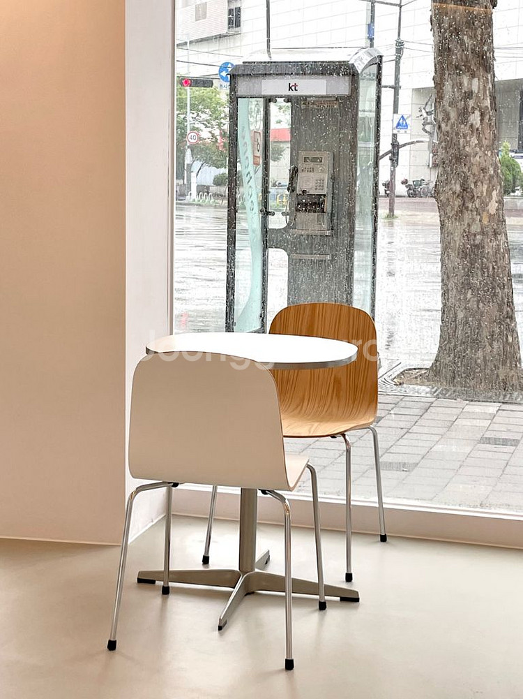 플랜트란스 모모체어(의자) 윌리 카페 테이블 900--1