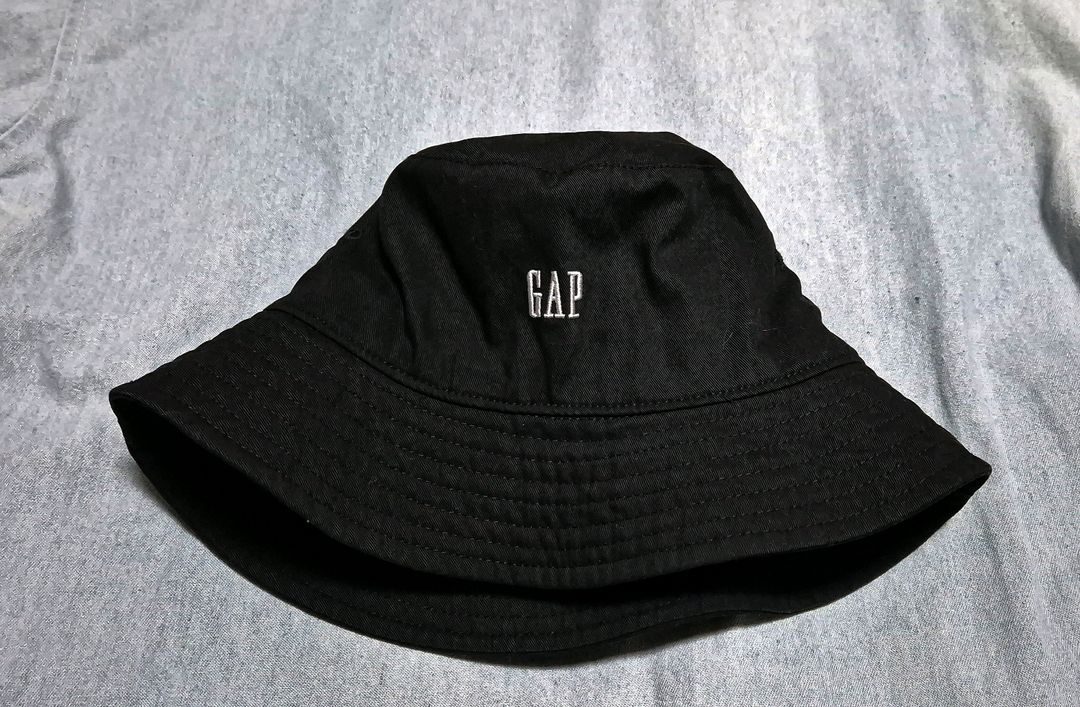 갭키즈 블랙 자수 버킷햇/벙거지 모자(10-13Y) 이미지