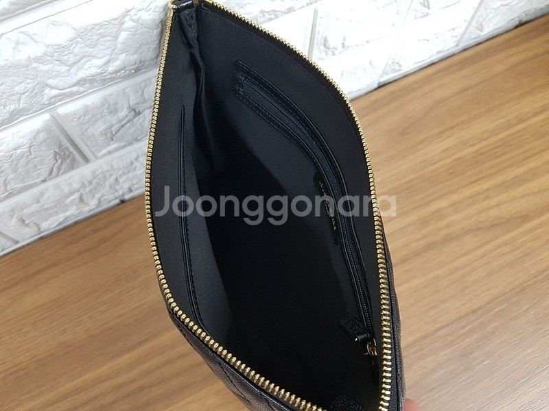 루이까또즈 여성 클러치백 (퀄팅 가죽)--4