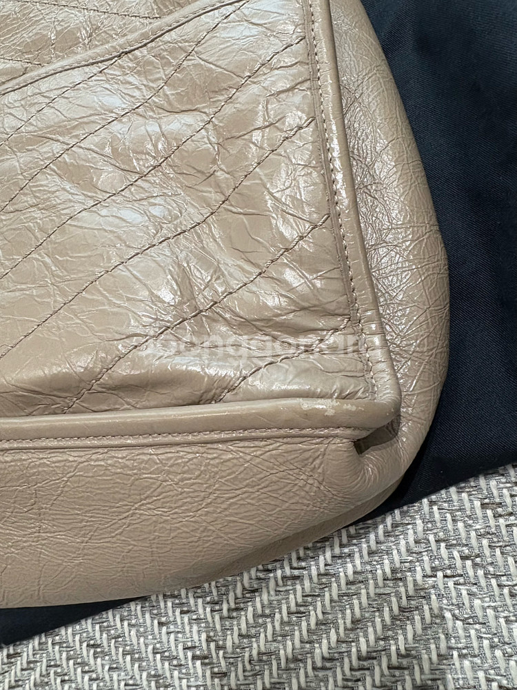 생로랑 니키백 미디움 베이지--4