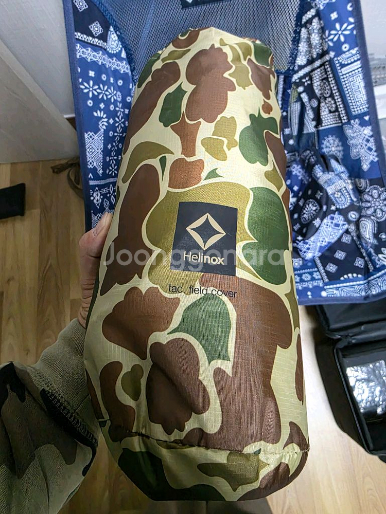 헬리녹스 반다나 체어투와 필드커버 포함으로 판매합니다.--5