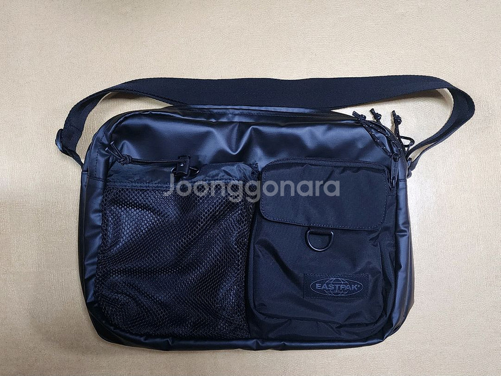 이스트팩 타프 메신저백 사첼 M--1