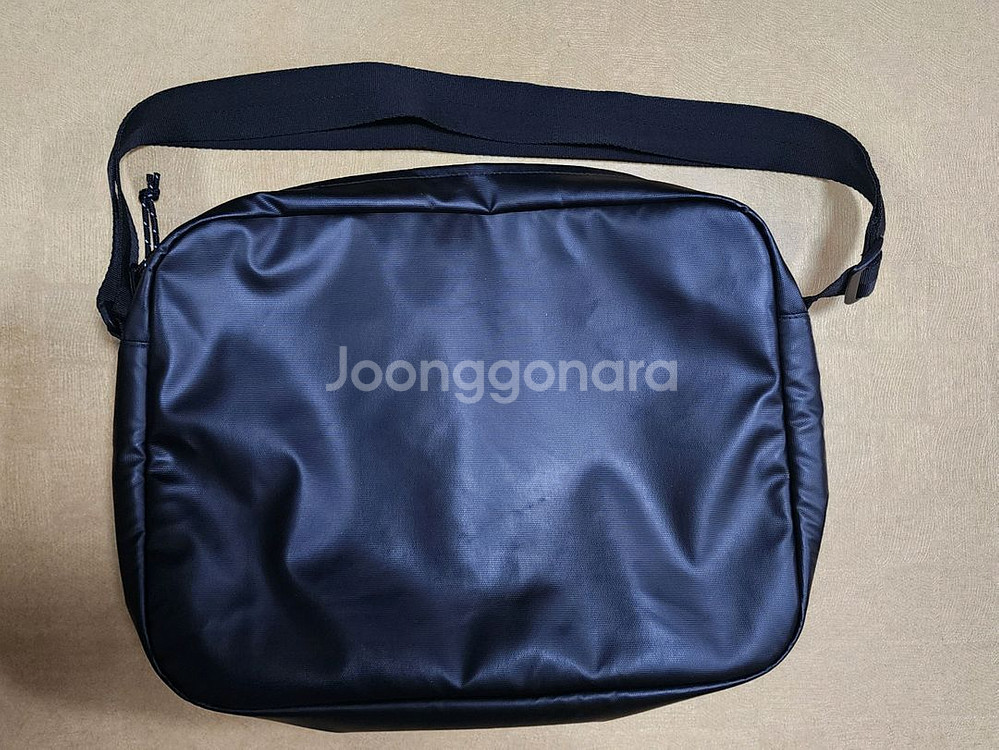 이스트팩 타프 메신저백 사첼 M--2