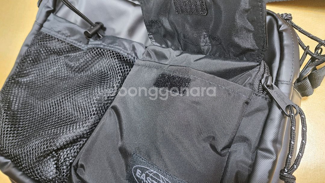 이스트팩 타프 메신저백 사첼 M--6