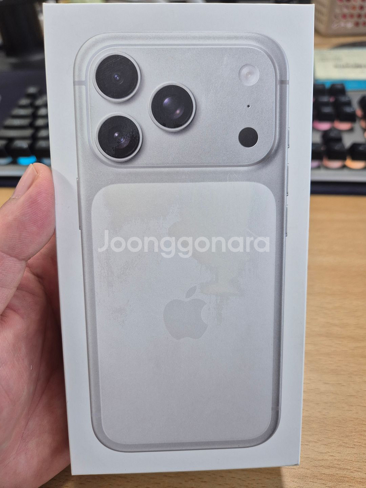 아이폰 17프로 256G 실버 미개봉 자급제[180만]--0