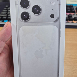 아이폰 17프로 256G 실버 미개봉 자급제[180만]