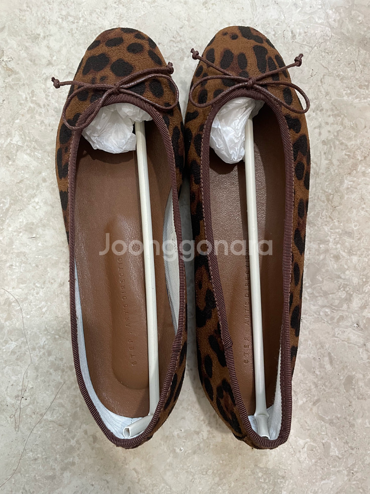 레오파드 패턴 호피 플랫슈즈 새상품--0