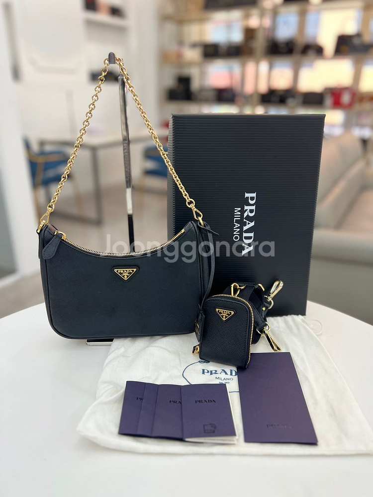 [중고명품 럭스올 울산점]프라다 리에디션 사피아노 숄더백 내장칩--5