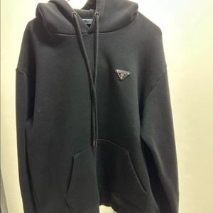 프라다 후드티