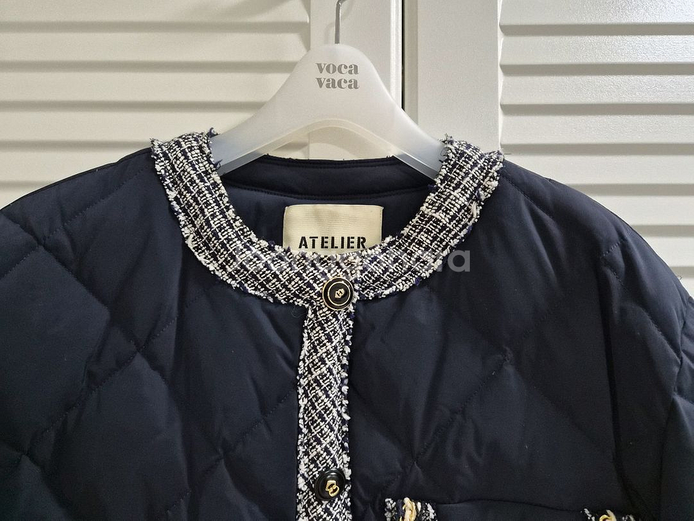 아뜰리에 럭키슈에뜨 퀼팅 패딩 팝니다.--3