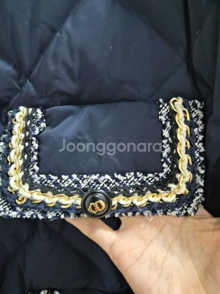 아뜰리에 럭키슈에뜨 퀼팅 패딩 팝니다.--5