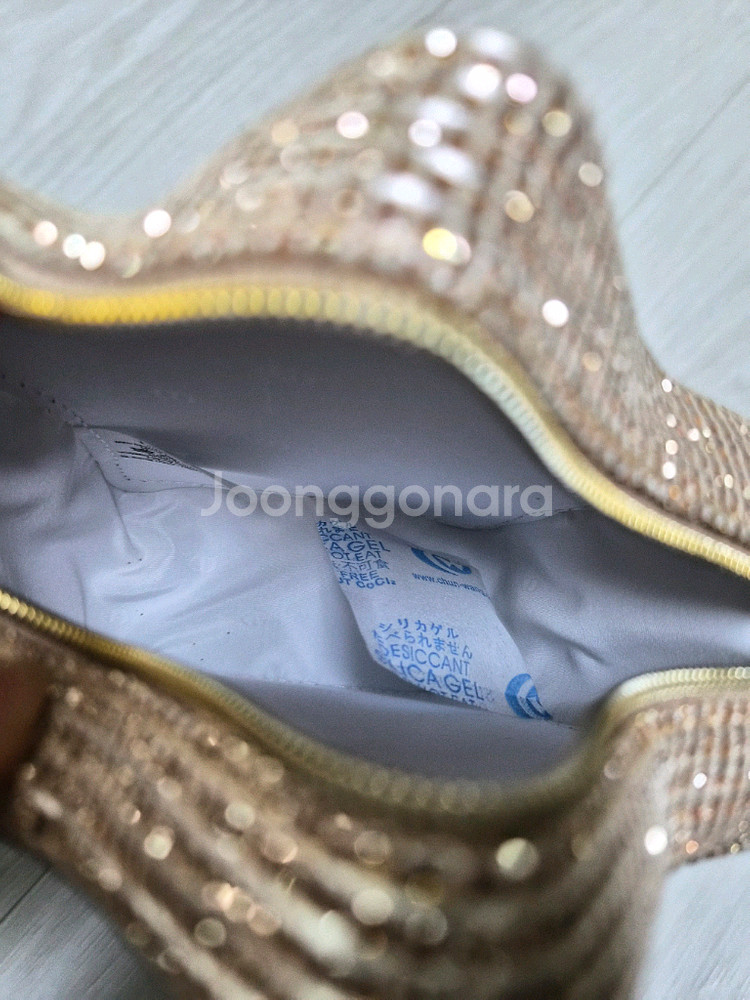 여성용 골드 메탈릭 파우치백--2