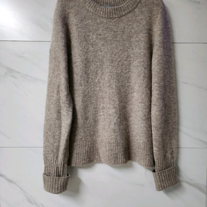 코스 COS 알파카 니트 스웨터