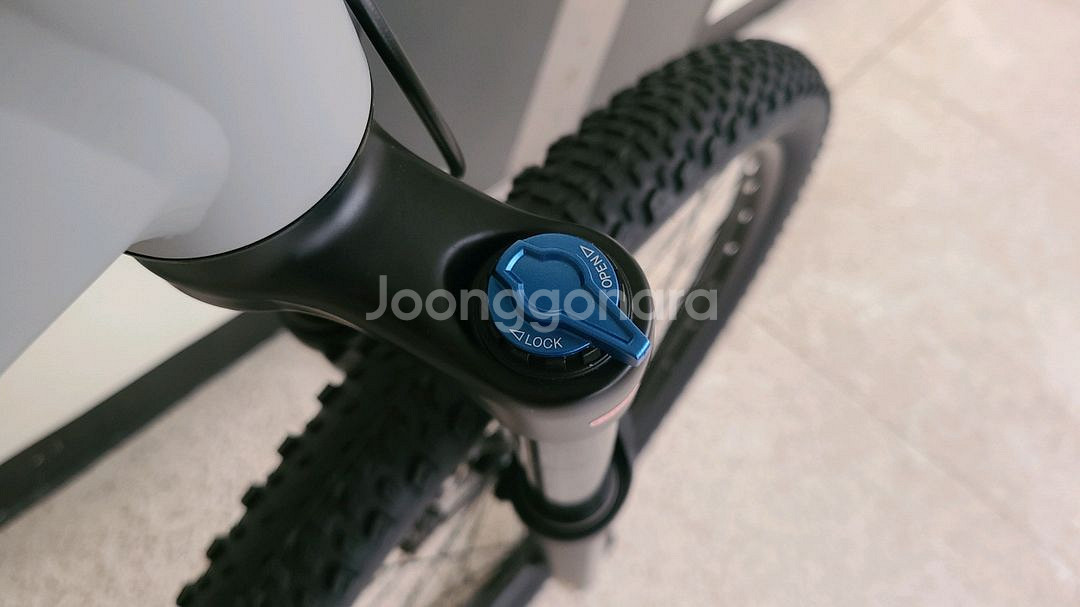 최신 26년식 메리다 빅나인 200 신동품 가격내려요--5