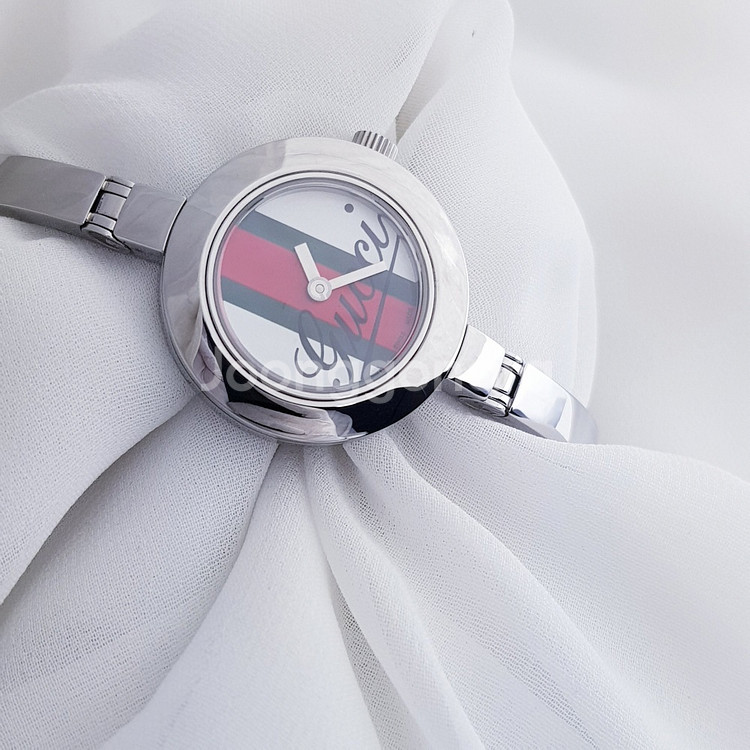 정품 새상품수준 구찌 105 뱅글 여자시계--0