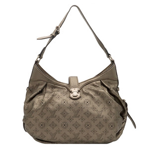 루이비통 그레이 브라운 마히나 은장 레더 XS 숄더백 / M95718