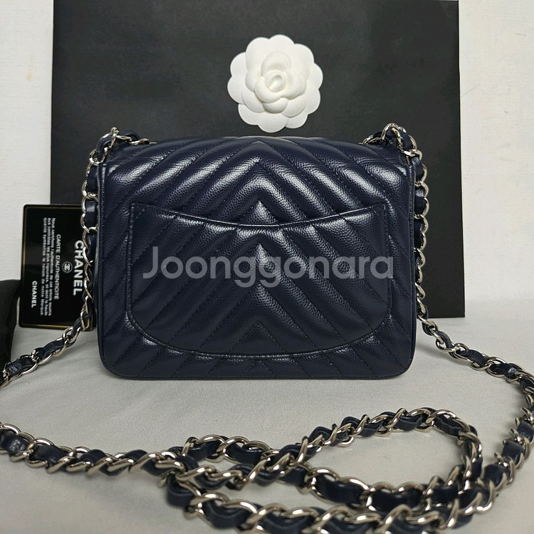 샤넬 쁘띠삭 캐비어 네이비--1