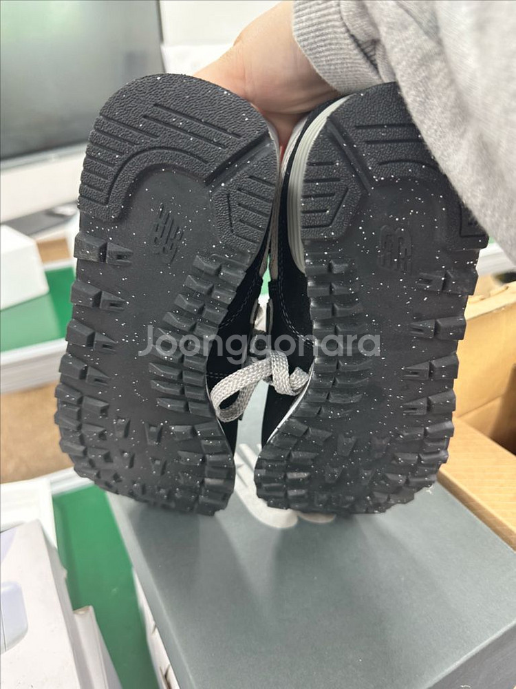 클래식 운동화 240--0