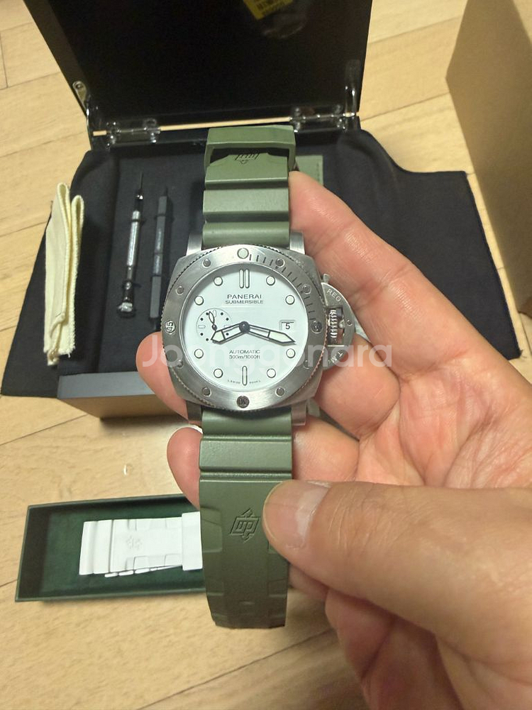 파네라이 섭머저블 PAM01226(비앙코) 44mm--1